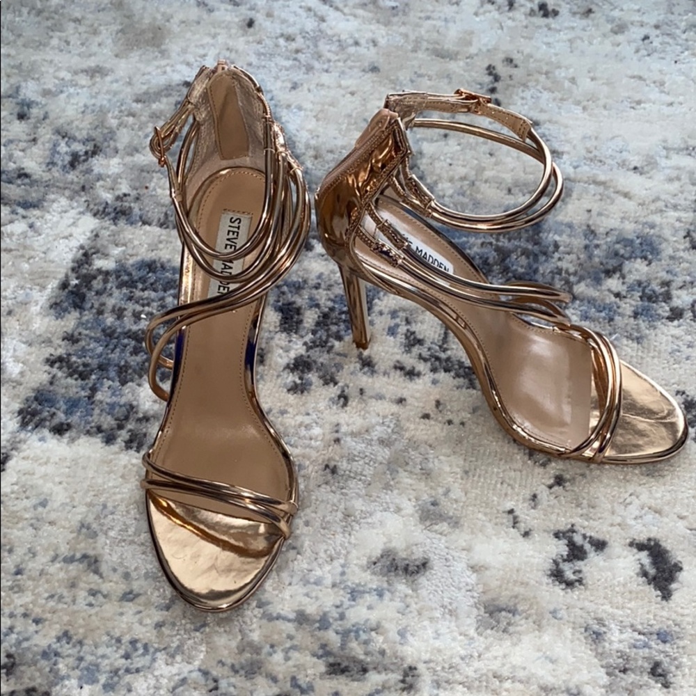 Sandals - Picture 2 of 3